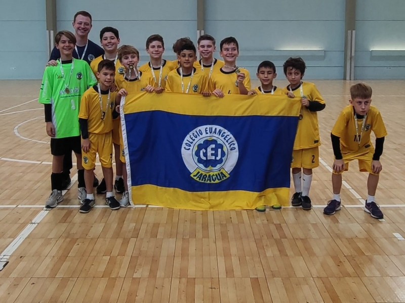 Nosso time de Handebol Masculino conquistou o 3º lugar nos Jogos Escolares Semana da Pátria!